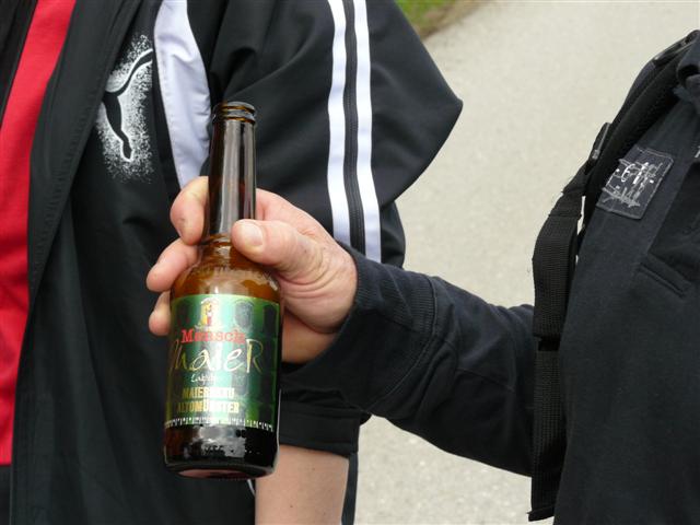 618x457 pixels (43K)